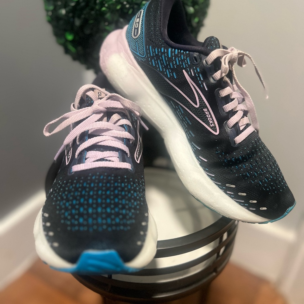 Brooks Black and Teal Athletic Sneakers - Picture 2 of 9